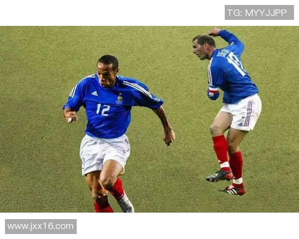 足球明星因吸毒丧命的悲剧背后揭示的运动员心理健康危机