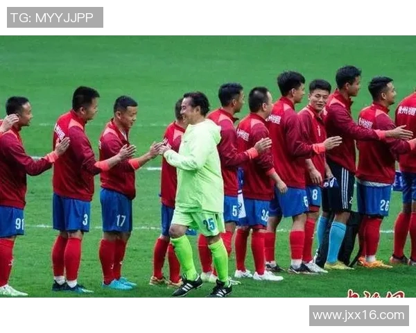 香港足球明星队赴湖州交流赛展现球技与友谊促进体育发展