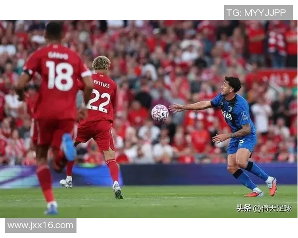 曼城与利物浦对决中手球争议引发热议球迷反应不一